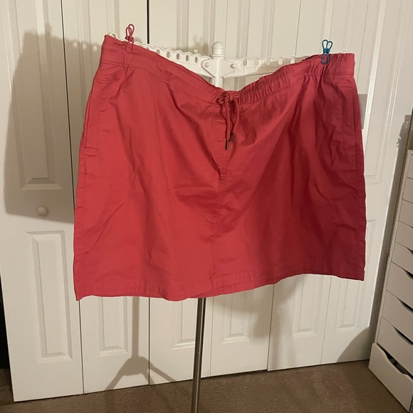 NEW CROFT &‎ BARROW Watermelon Skirt w/ Pockets - Picture 1 of 6